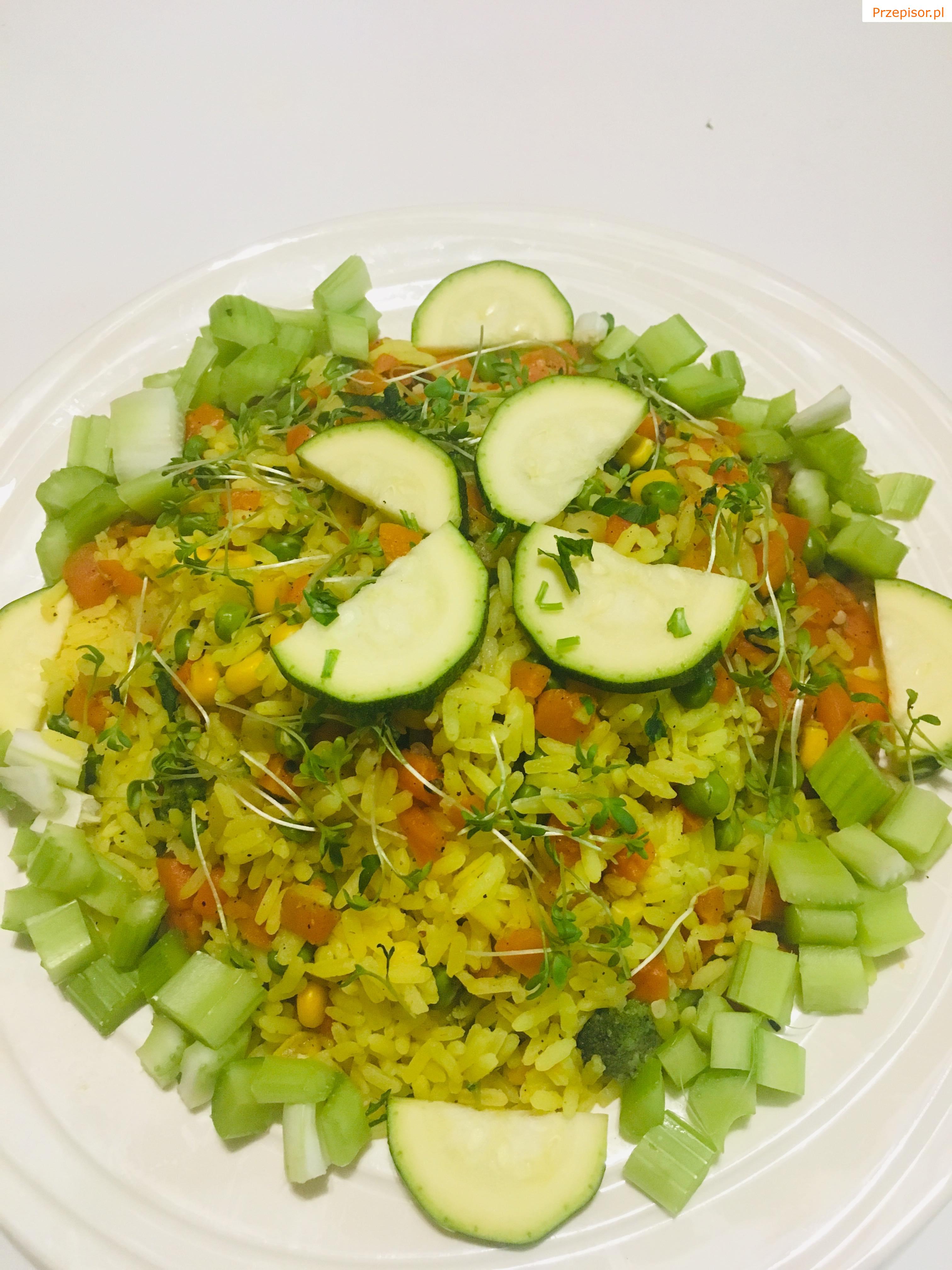 Kurczak curry z ryżem i warzywami