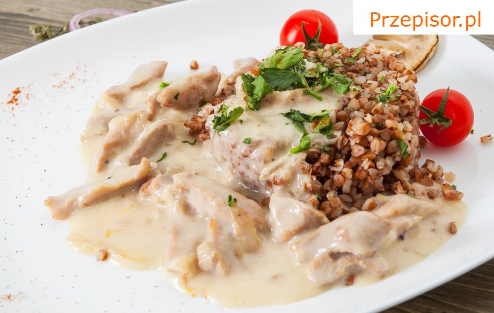 Kurczak na piwie z pieczarkami