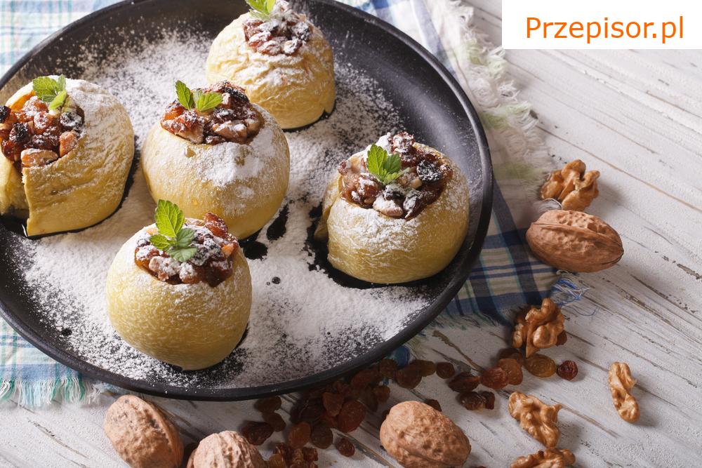 Pieczenie przepiórek z jabłkami