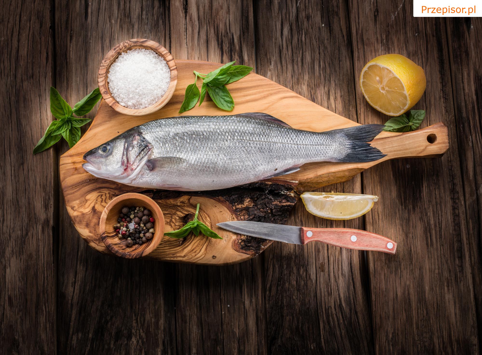 Pstrąg faszerowany grzybami