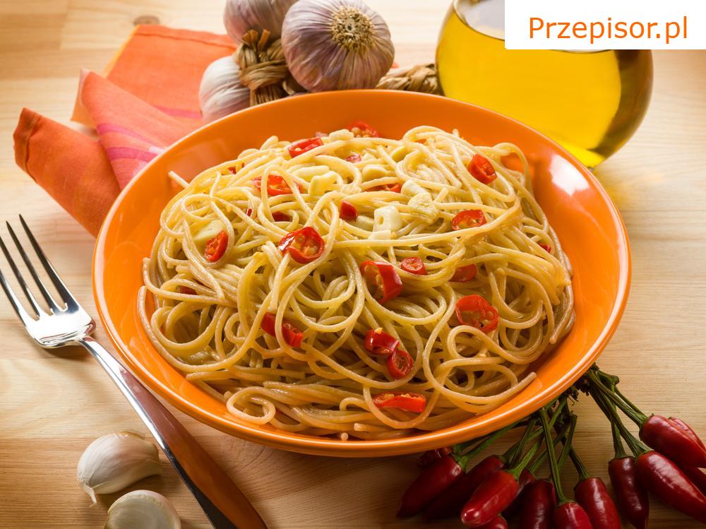 Spaghetti aglio olio e peperoncino