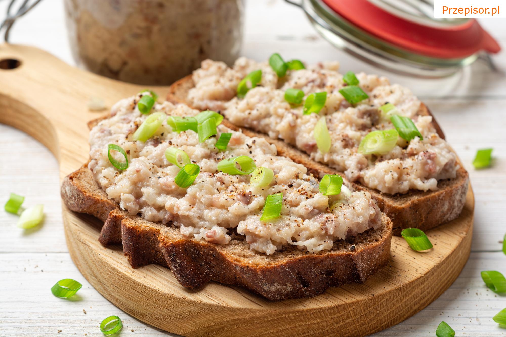 Szybka pasta rybna w pomidorach
