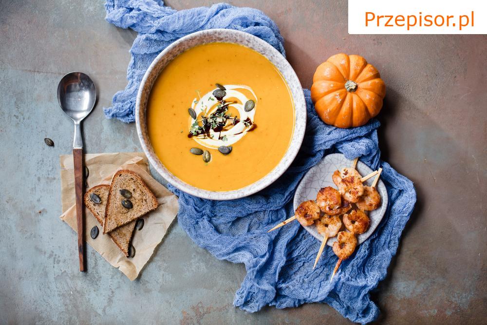 Zupa z pieczonej dyni